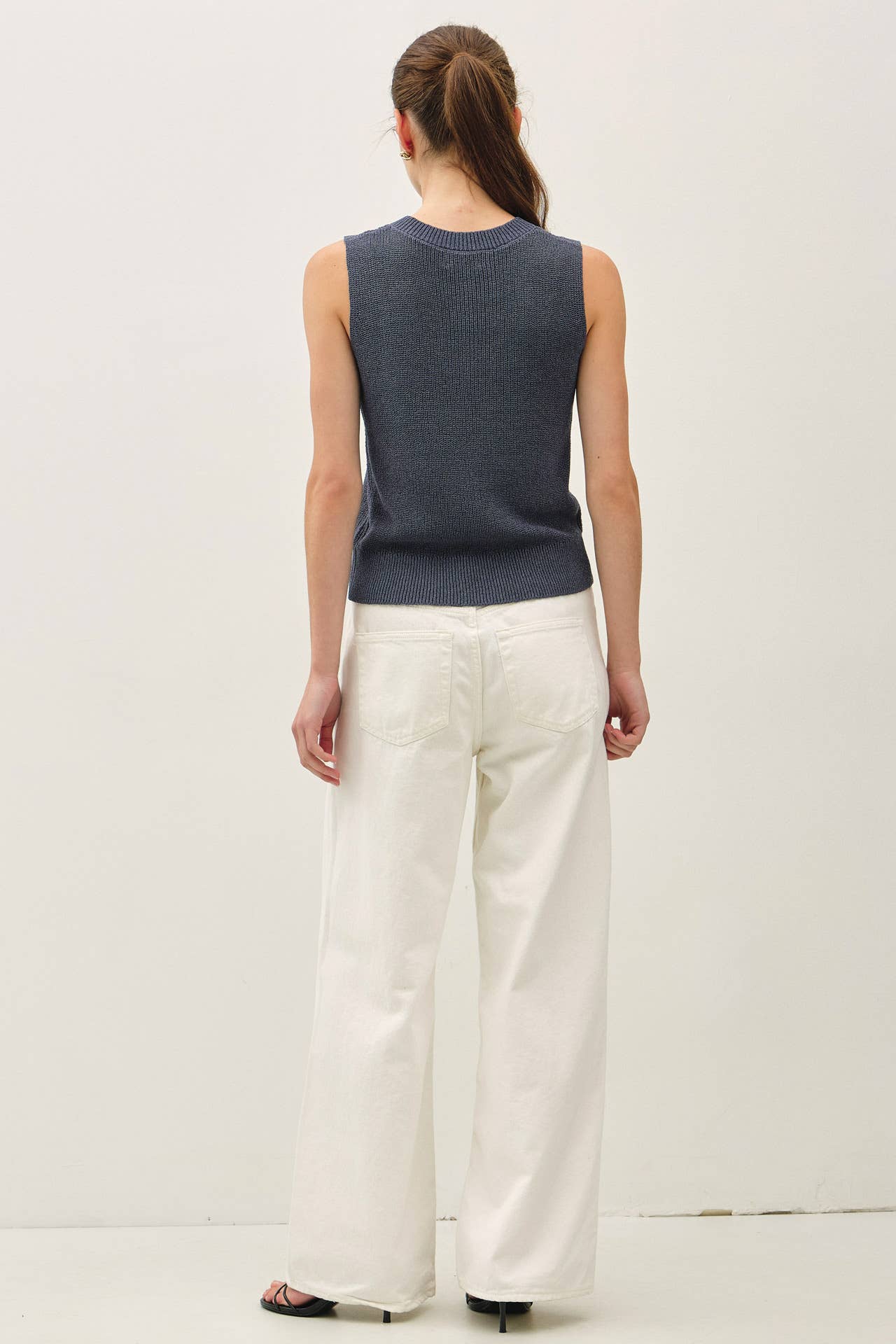 Light Weight Sweater Vest