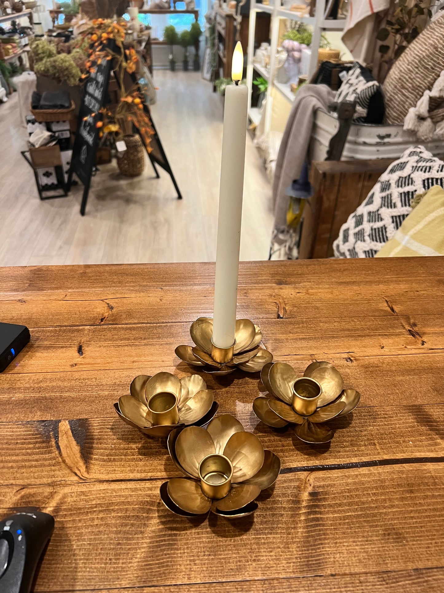 Gold Flower Candleholder